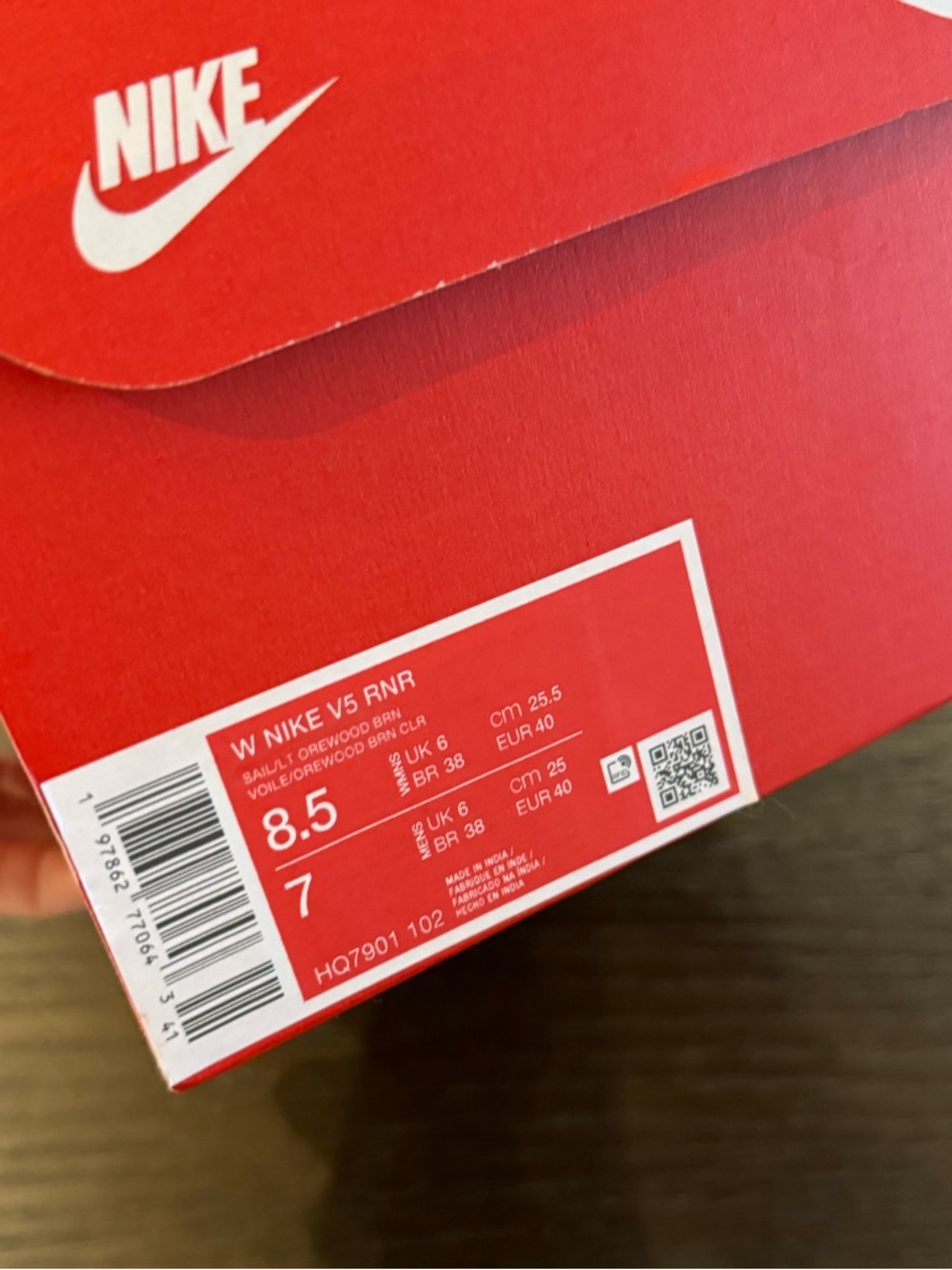 Nike Women’s v5 RNR sneakers - Picture 6 of 6